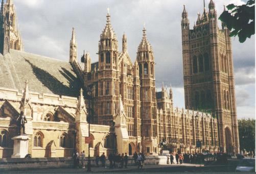 Parliament1.JPG (37234 bytes)